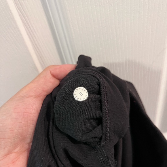 Lululemon Wunder Under Leggings - Picture 7 of 8